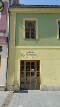 GALERIE V POSCHODÍ